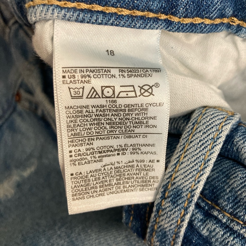 Old Navy Curvy High-Rise Straight Women’s Jeans - Picture 5 of 5